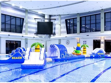 custom inflatable water-play park detail view