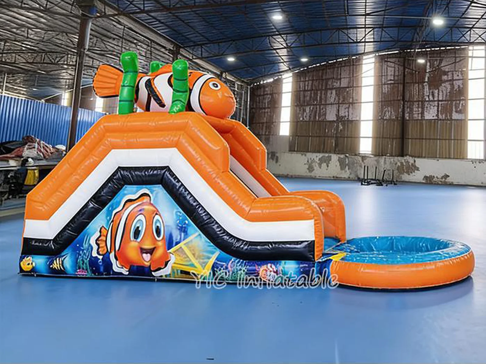 Inflatable Clownfish Water Slide play layout